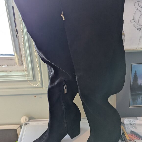 Knee high suede boots - Picture 1 of 1